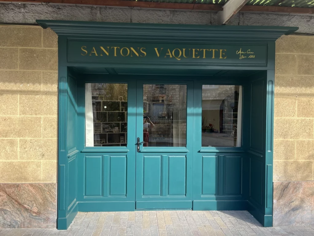 Facade avant de la boutique Santons Vaquette